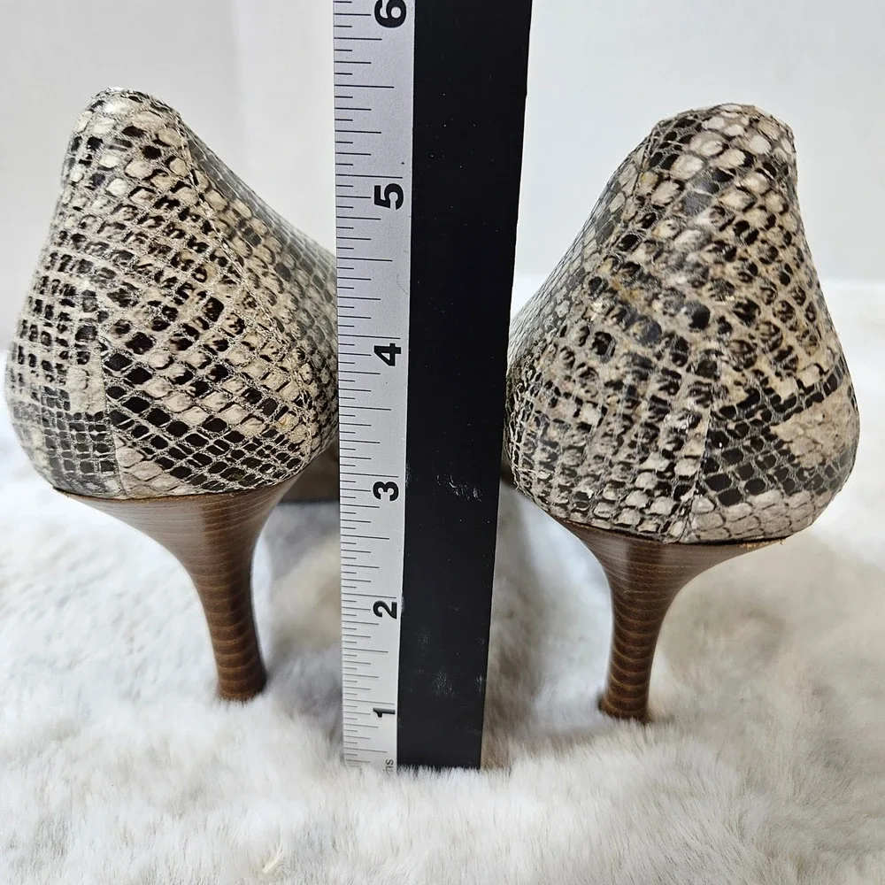 Calvin Klein Tan Snakeskin Dolly Pointed Toe Pump 8M Professional Mob Wife Indie